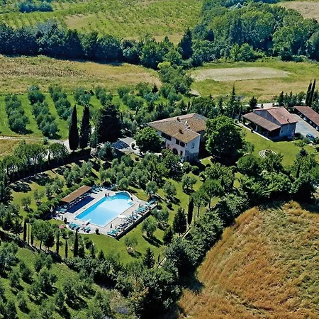 Sleeps 4 *