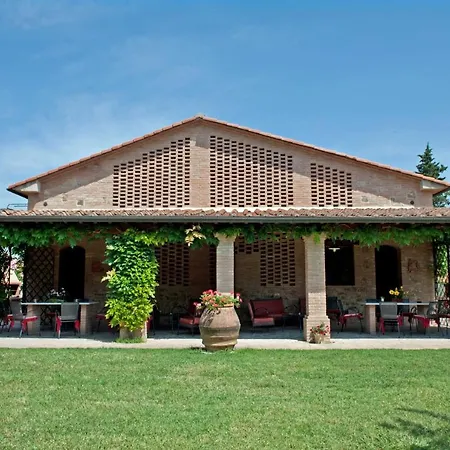 Appartement Sleeps 4 Ghizzano