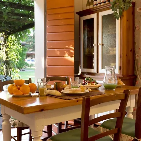 Sleeps 4 * Ghizzano