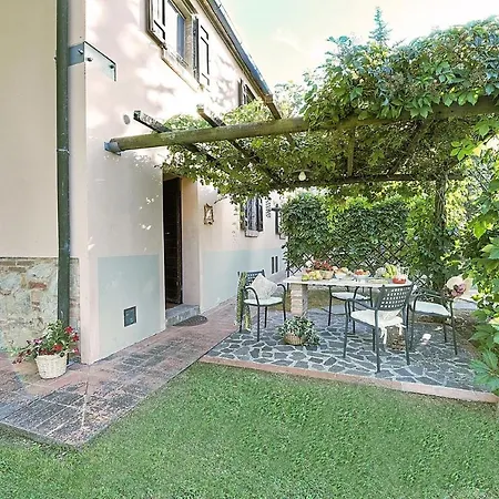 Sleeps 4 * Ghizzano